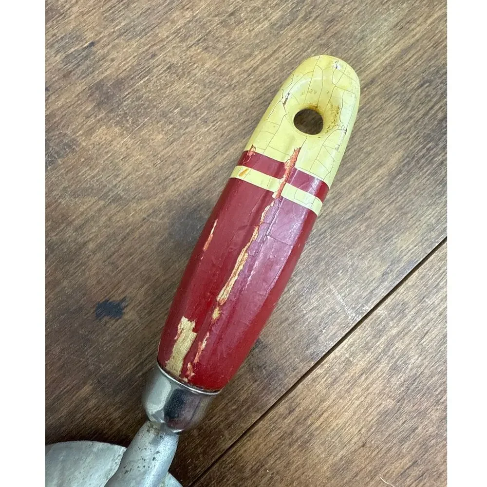 A&J Vintage Level Full 1/4 Cup Measuring Scoop Cup Red Wood Handle & Metal USA